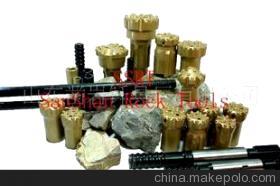 鑿巖釬具 合金鉆頭與一字鑿巖釬具在山東鑿巖機中的關(guān)鍵應(yīng)用
